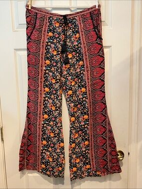 Tulle & Batiste Floral Border Wide-Leg Pants - Black & Red